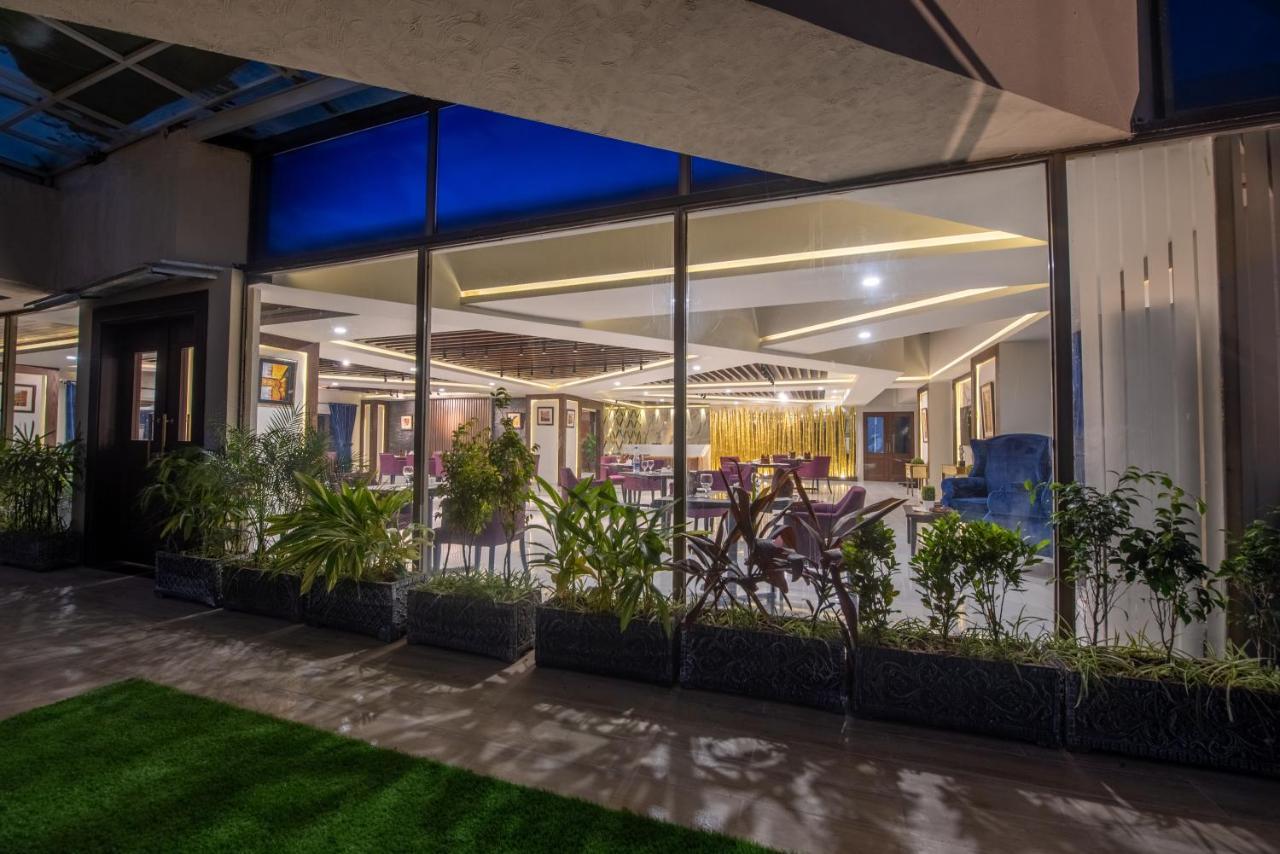 Legend Hotel Islamabad Esterno foto