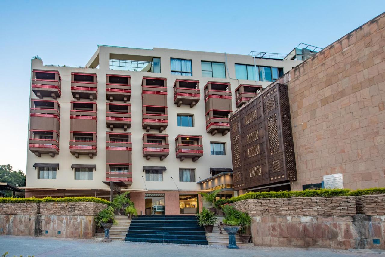 Legend Hotel Islamabad Esterno foto