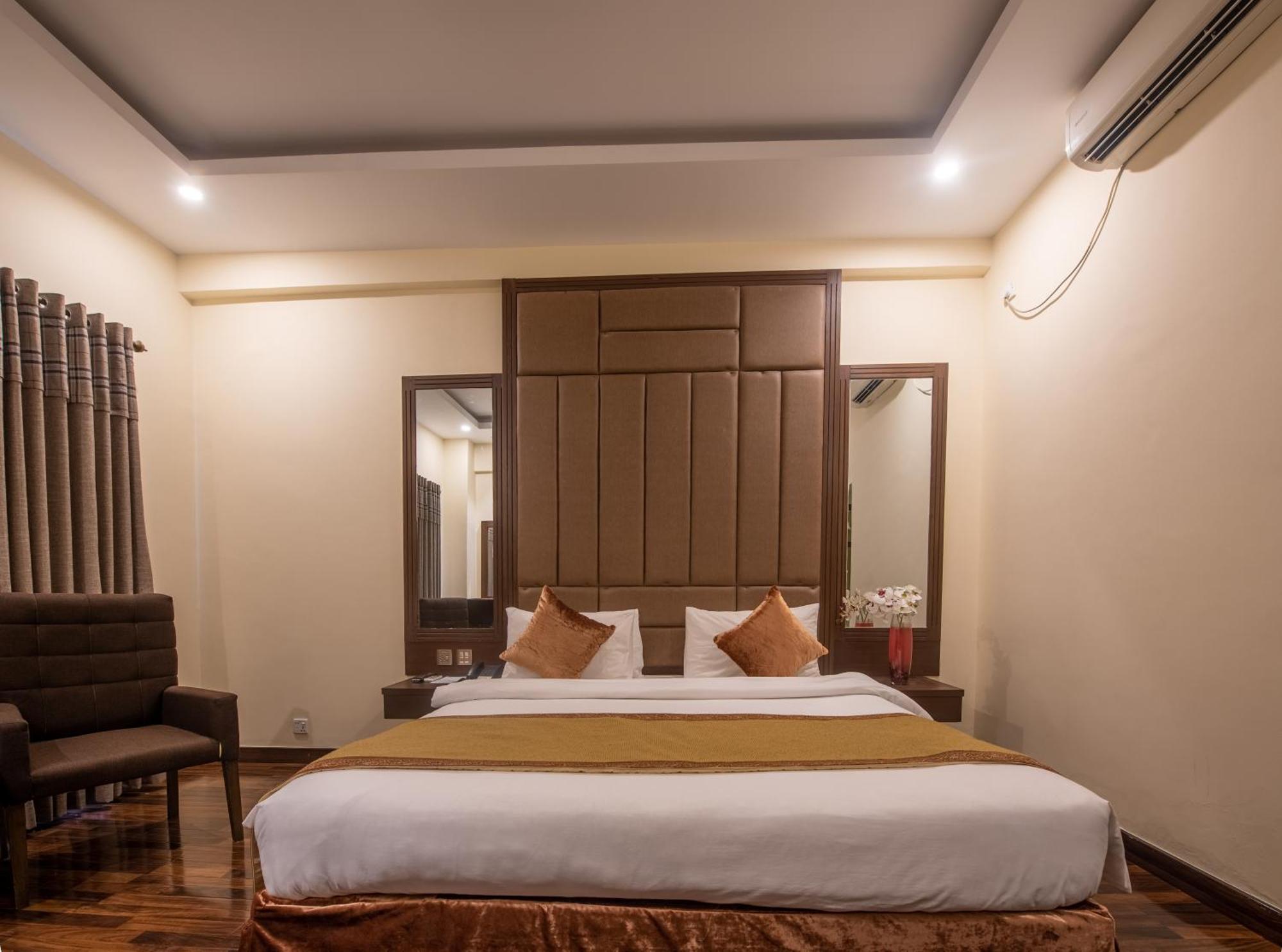 Legend Hotel Islamabad Esterno foto