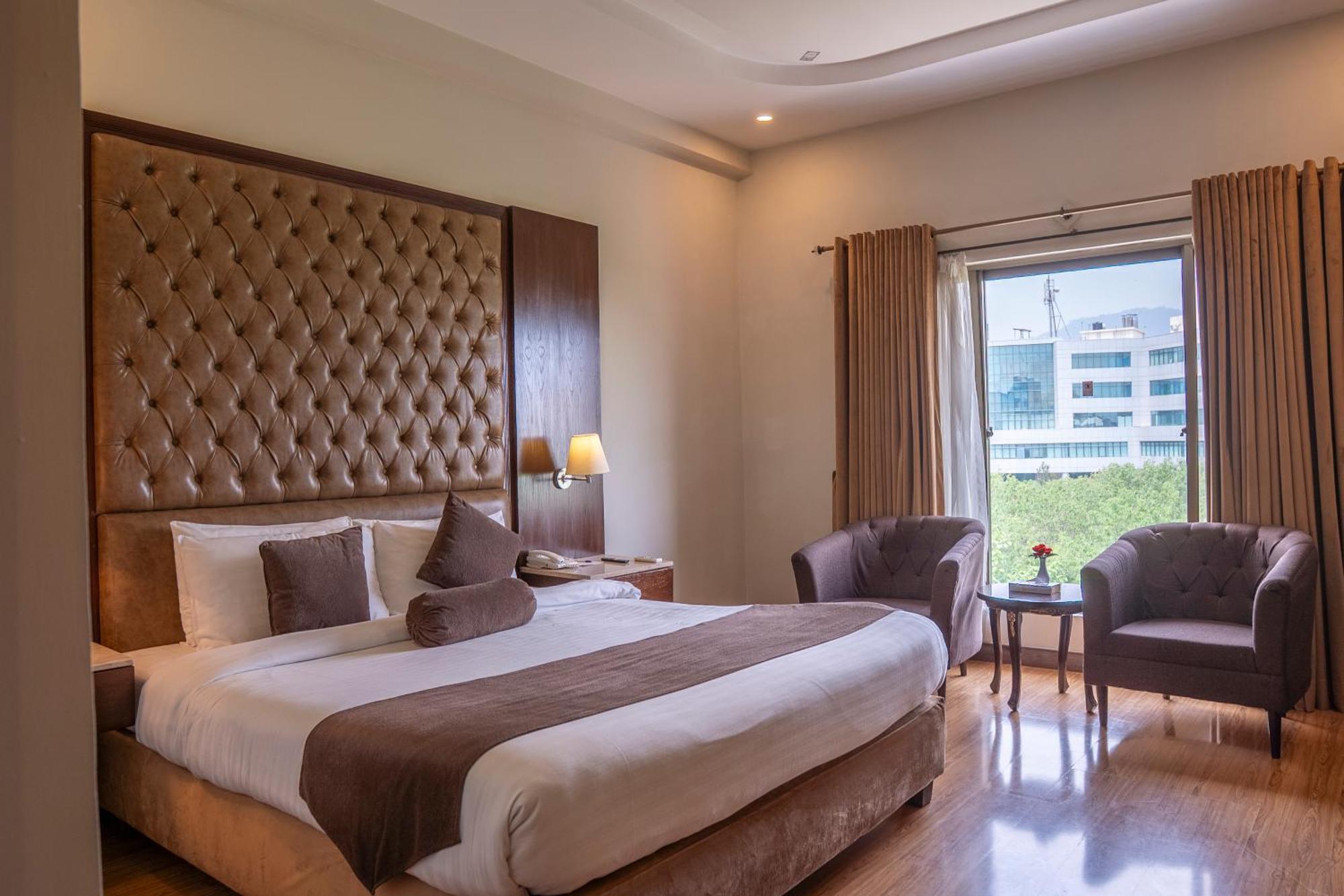 Legend Hotel Islamabad Esterno foto